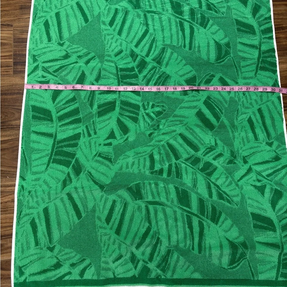 Lilly Pulitzer spearmint let’s go bananas leaf print large Jacquard beach towel